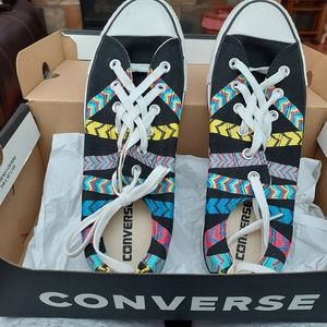 CONVERSE sneakers size 10